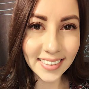 Meet your Posher, Cynthia